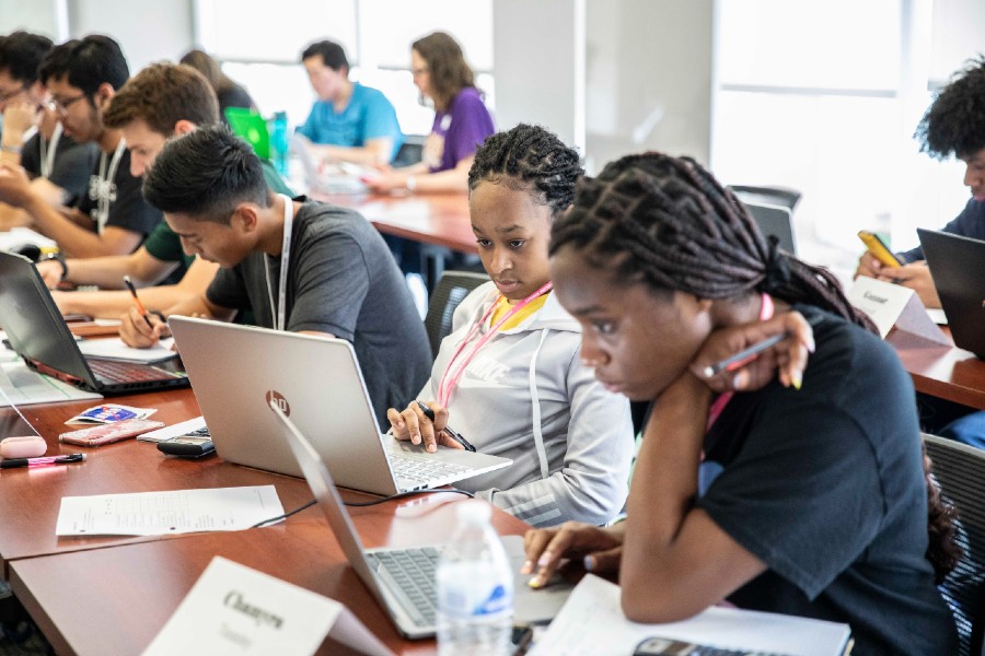 new-aero-program-succeeded-in-helping-students-fly-high-lipscomb